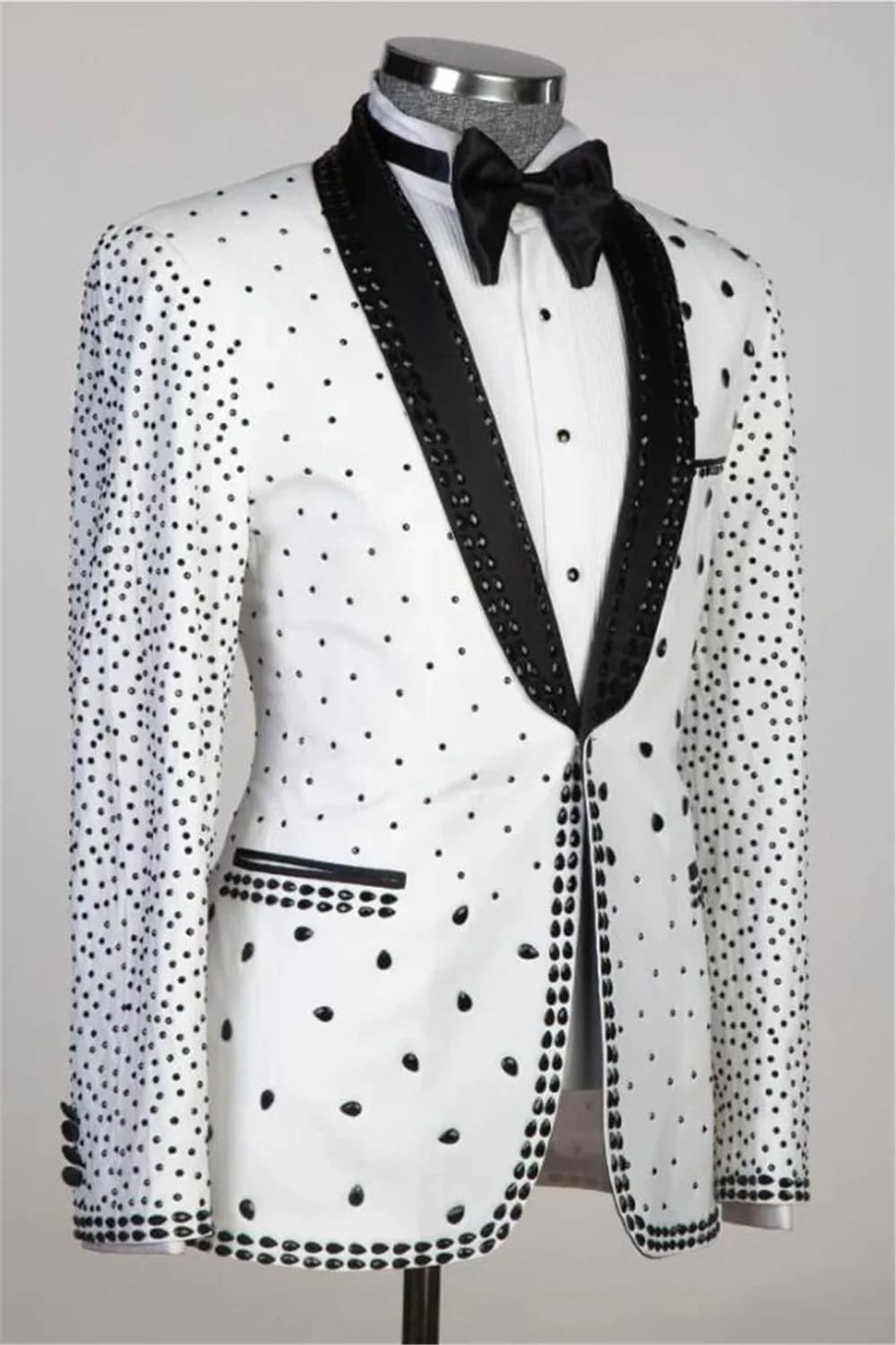 New Luxury Groom Wear Wedding Suits For African Black Peaked Lapel Stone Beaded White Men’s Tuxedo Tailored Traje Formal Para Hombre