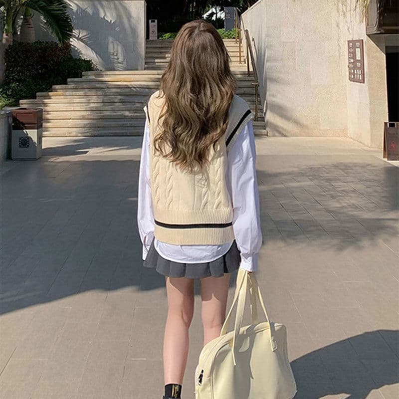 New Preppy Style Knitted Sweater Vest V-neck Oversize Korean Fashion Sleeveless  Youth Jumper Casual White Pullover Female