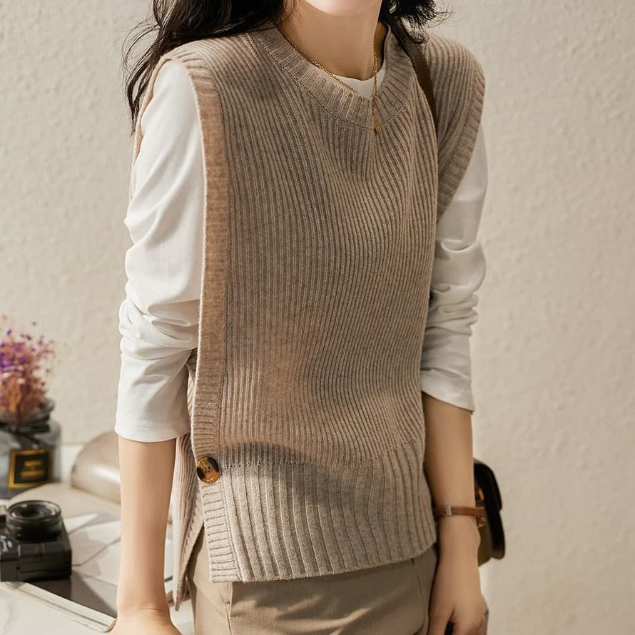 New Women Sweater Vest O neck Solid Autumn Fashionable Button Chic Design Female Leisure Knitwear Preppy Style Soft Cozy