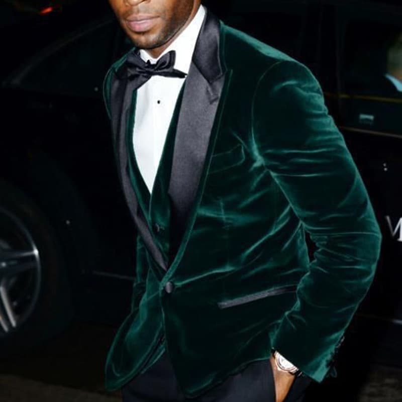 Velvet Slim Fit Men Suits for Prom with Black Peaked Lapel Dark Green Blazer 3 Piece Groom Wedding Tuxedo Male Fashion Stage